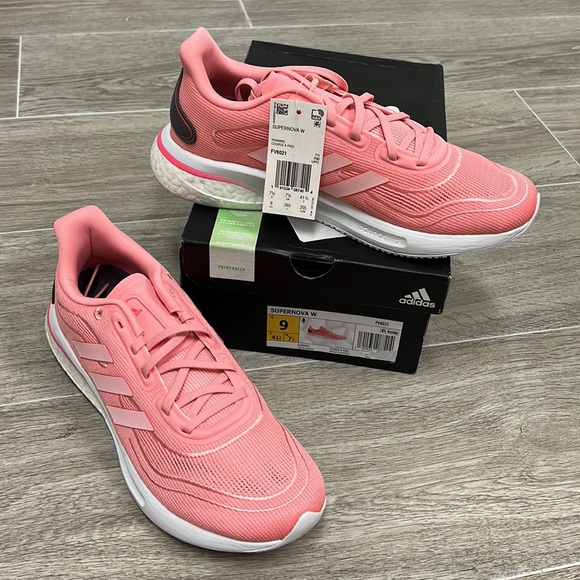 NWT adidas Women's Supernova Running Shoe, Glory Pink, Size 9 - Picture 2 of 5